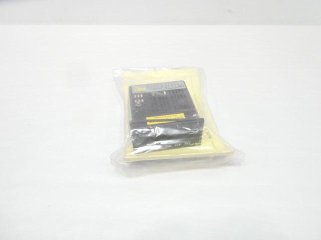 RED LION PAXD0000 DIGITAL PANEL METER 85-250V-AC