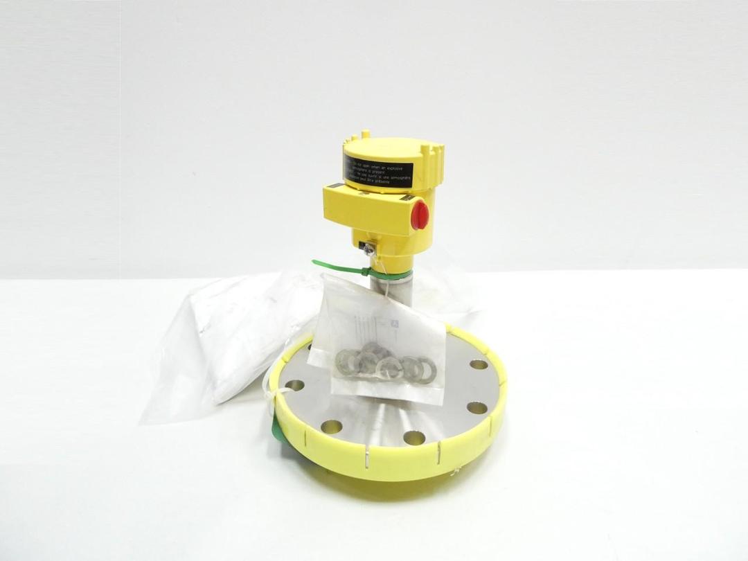 VEGA VEGAPULS64 PS64.CEGGPJHXANXXM RADAR LEVEL SENSOR 12-35V-DC