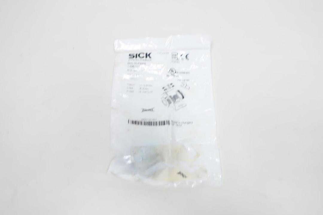 SICK MHL15-P3338 PHOTOELECTRIC SENSOR 10-30V-DC