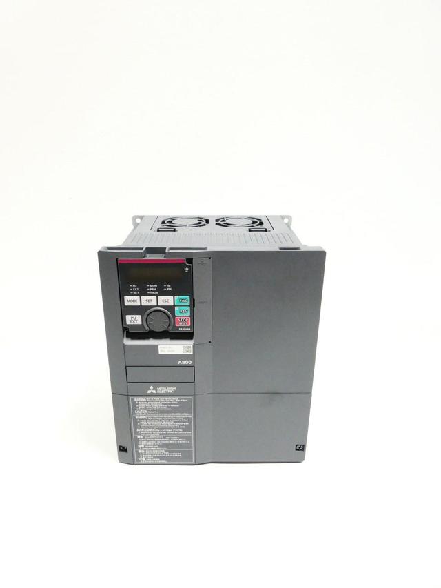 MITSUBISHI FR-A820-5.5K-1 INVERTER VSD/VFD 200-240V-AC 0.2-590HZ