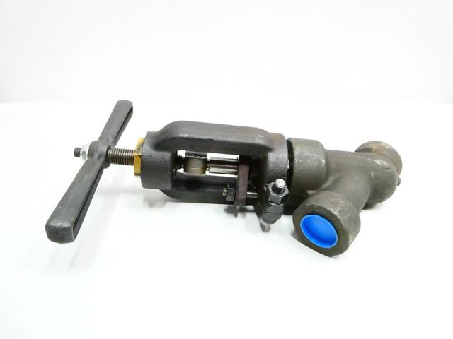 PENTAIR 4102W MANUAL STEEL SOCKET WELD GLOBE VALVE 1-1/2IN 2680