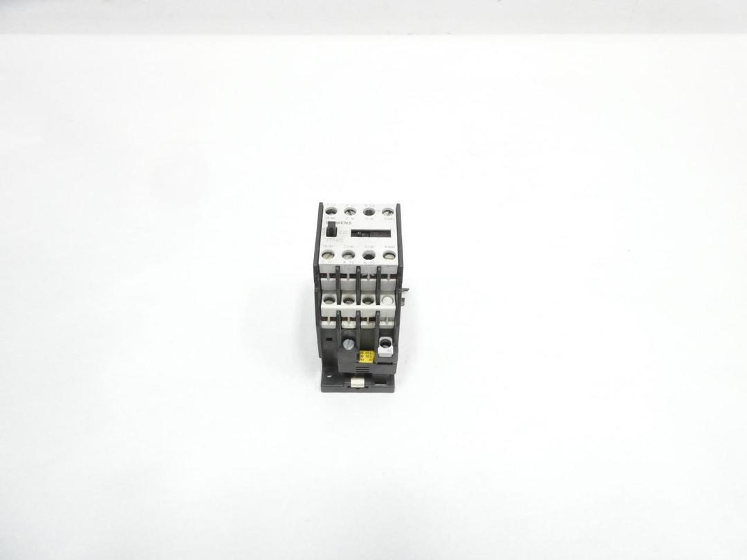 SIEMENS 3TD4002-2A AC CONTACTOR 120V-AC 9A AMP 5HP