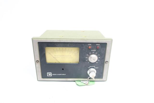 LEEDS NORTHRUP 7075-1-011-120-001-000 PH ANALYZER 120/240V-AC