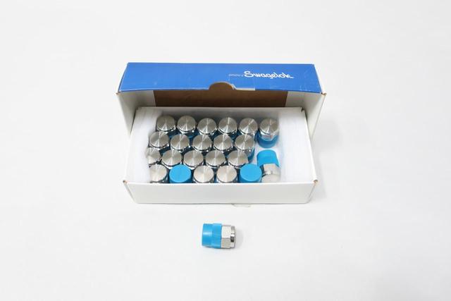 BOX OF 23 SWAGELOK SS-6-P STAINLESS PIPE PLUG 3/8IN NPT