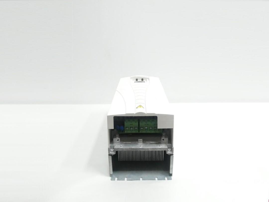ABB ACH550-01-031A-4 AC VFD DRIVE 380-480V-AC 15KW