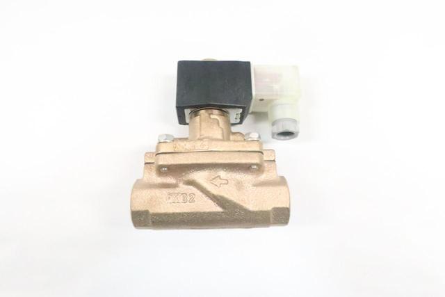 CKD AD11-20A-02H-DC24V PNEUMATIC SOLENOID VALVE 24V-DC 0.6MPA 3/4IN NPT
