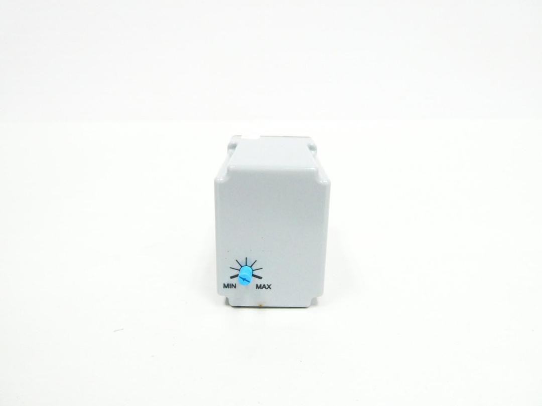 MACROMATIC TR-51528-02 TIME DELAY RELAY 0.03-1SEC 24V-AC 24V-DC