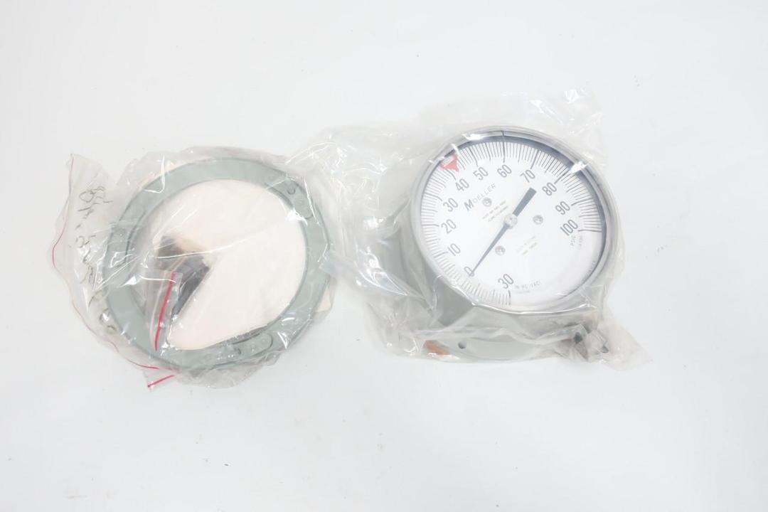 MOELLER 6685-00-906-4003 SC4MC1HCWR0NAG PRESSURE GAUGE 0-100PSI/0-30IN-HG
