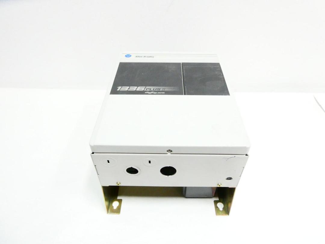 ALLEN BRADLEY 1336F-CWF20-AA-EN  AC VFD DRIVE 600V-AC 0-400HZ 0-575V-AC 4.2/5KVA