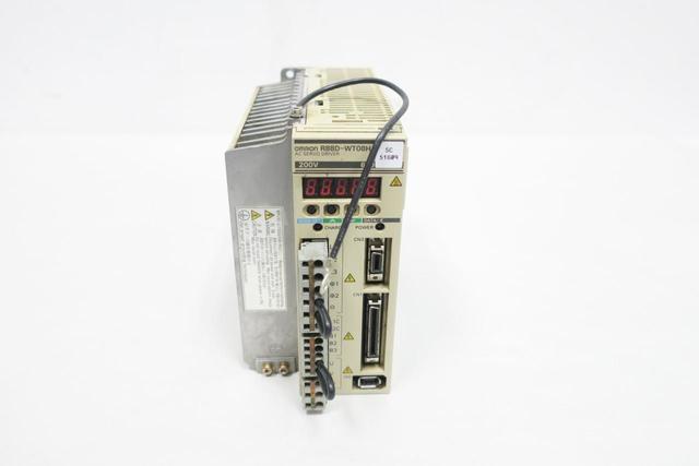 OMRON R88D-WT08H SERVO DRIVE 200-230V-AC 0-230V-AC 3PH 0.04HP