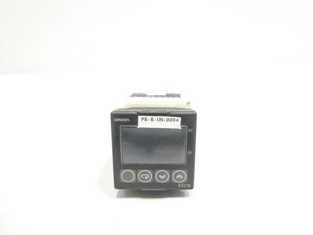 OMRON E5CN-C2MT-500 TEMPERATURE CONTROLLER 100-240V-AC