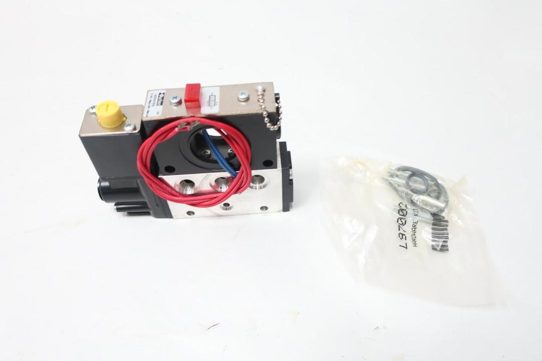PARKER 422CE421D23L PNEUMATIC SOLENOID VALVE 120V-AC 35-150PSI