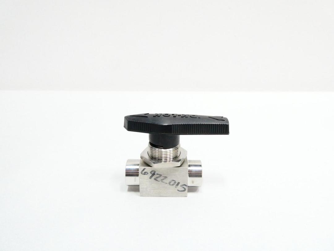 DK-LOK VG82C-F-6N-S STAINLESS THREADED BALL VALVE 3/8IN NPT