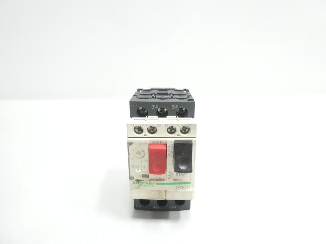 SCHNEIDER GV2ME05 MANUAL STARTER 0.63-1A AMP 1/2HP
