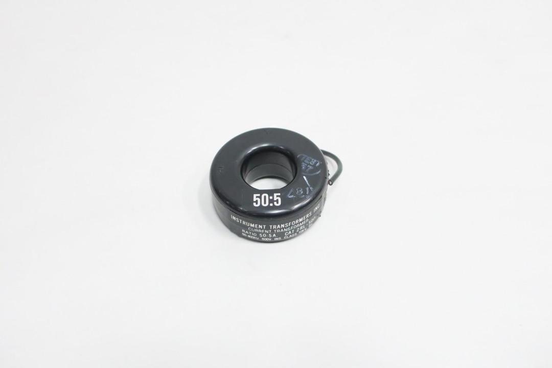 INSTRUMENT TRANSFORMER 2RL-500 CURRENT TRANSFORMER 50:5 600V-AC