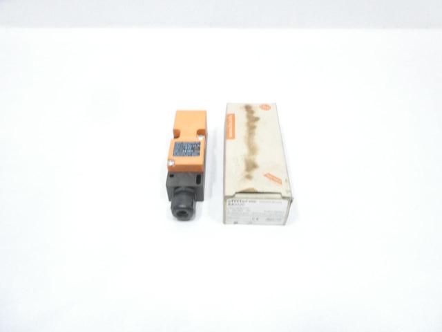 IFM EFECTOR IM0020 IME2015BFBOA/NPT INDUCTIVE SENSOR 20-250V-AC/DC
