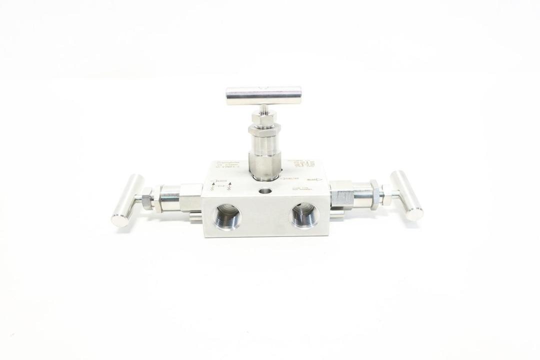 SWAGELOK SS-V3NBF8-G STAINLESS INSTRUMENT MANIFOLD 6000PSI