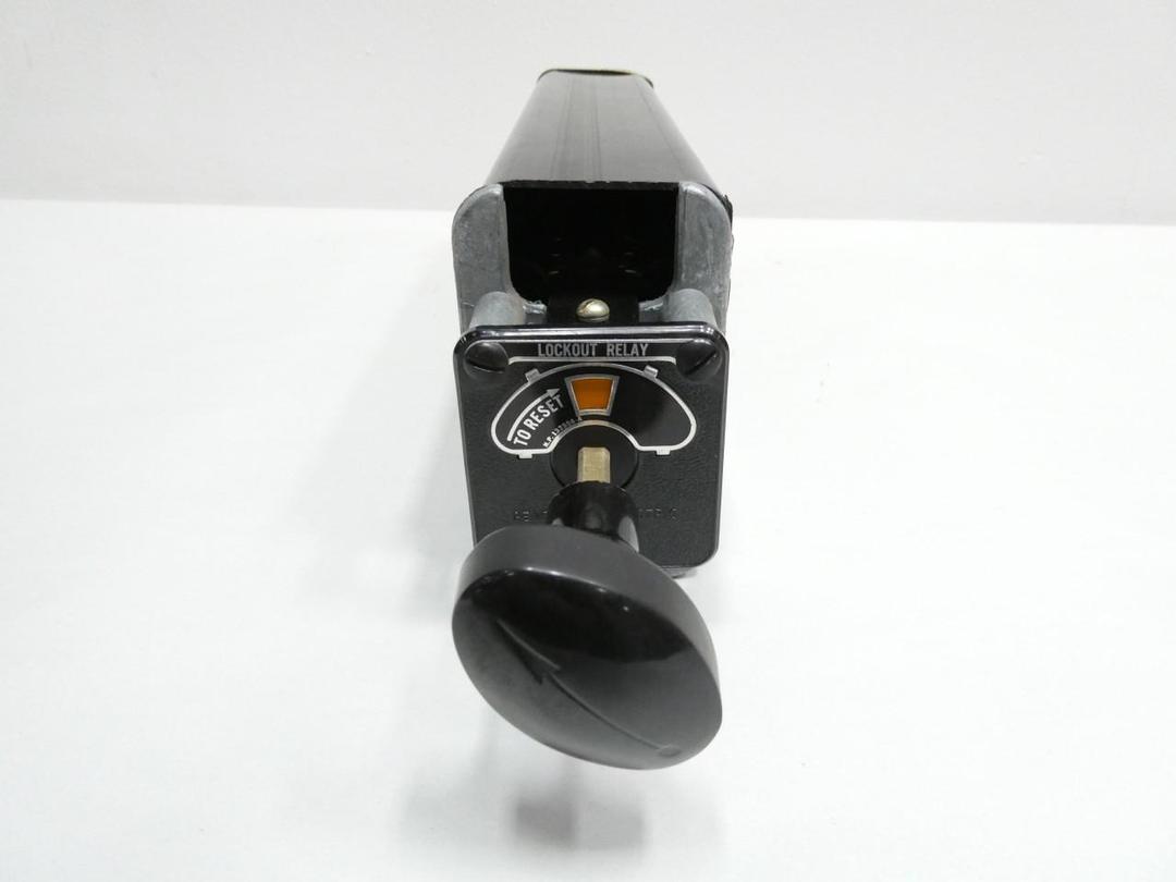 GENERAL ELECTRIC GE 12HEA61C220X16 AUXILIARY RELAY 250V-DC