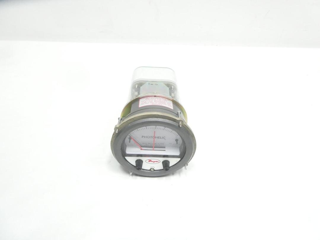DWYER 3006C PHOTOHELIC PRESSURE GAUGE 4-1/2IN 0-5IN-H2O