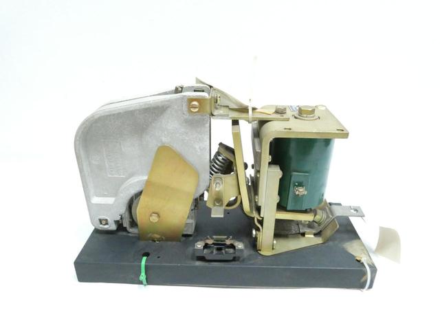 GENERAL ELECTRIC GE IC2800Y102A19B DC CONTACTOR 275V-DC 300A AMP