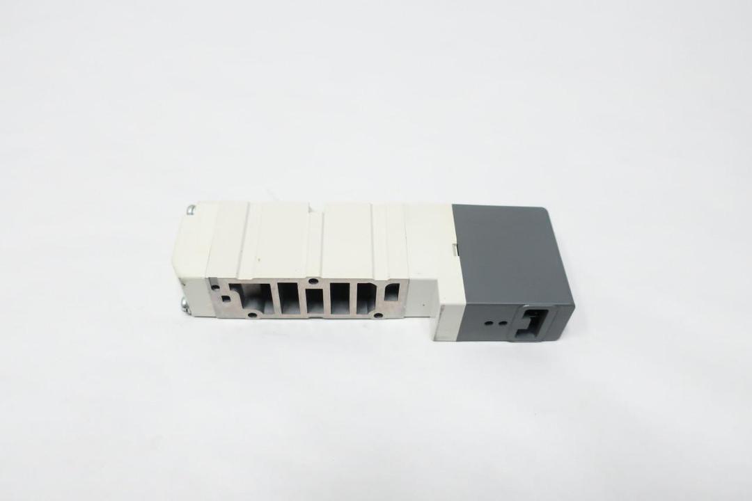 SMC VQC4100-5 PNEUMATIC SOLENOID VALVE 0.15-1MPA