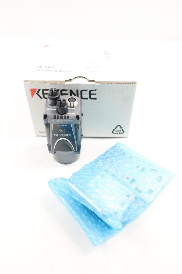 KEYENCE SR-D100 BAR CODE READER 24V-DC