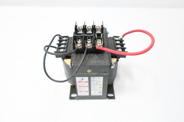 SQUARE D 9070TF500D20 VOLTAGE TRANSFORMER 500VA 208/230/460V-AC 115V-AC