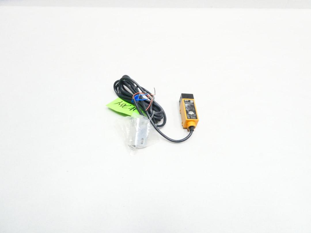 OMRON E3S-DS30E4 PHOTOELECTRIC SWITCH 12-24V-DC