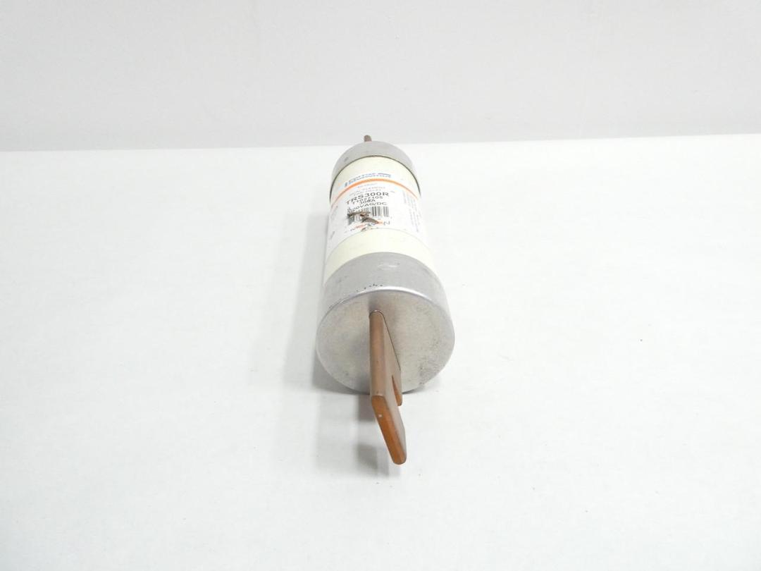 FERRAZ SHAWMUT TRS300R DUAL ELEMENT TIME DELAY FUSE RK5 300A AMP 600V-AC/DC