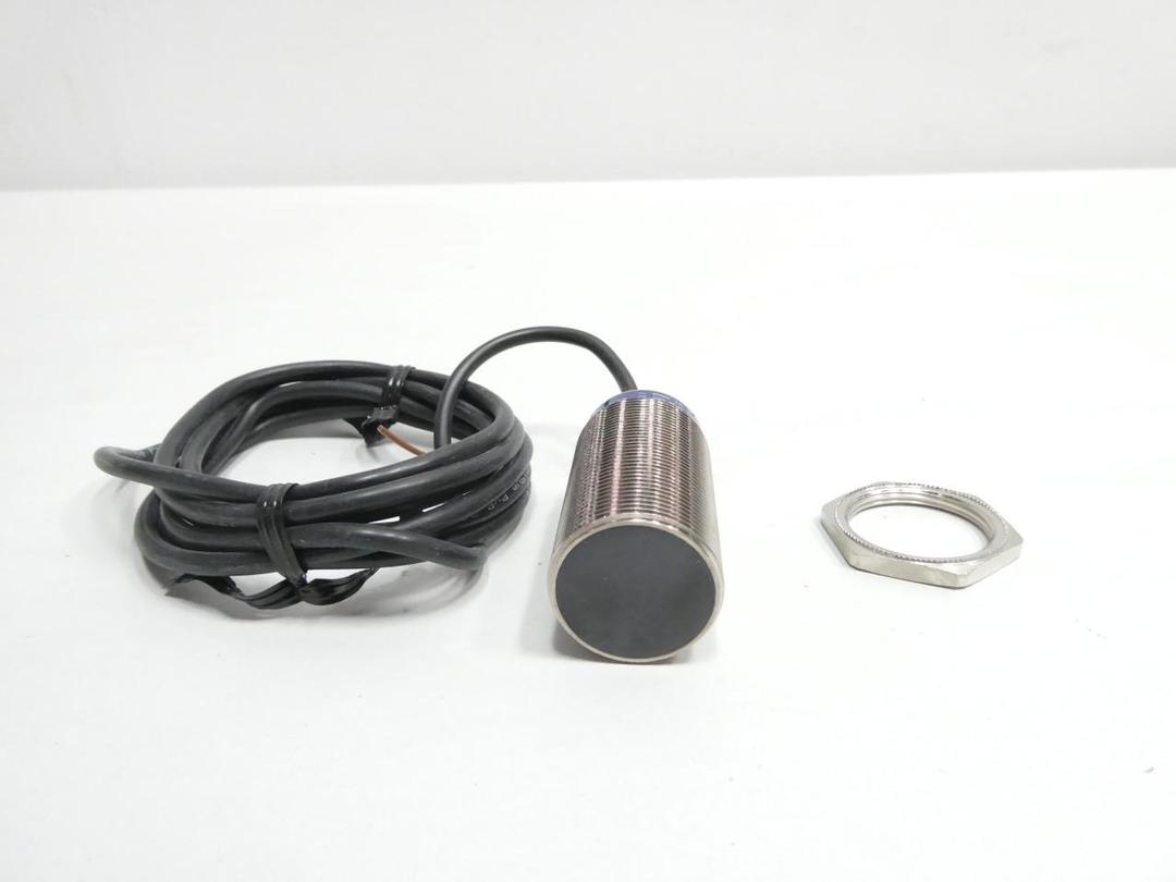 TELEMECANIQUE XS630B1MAL2 PROXIMITY SWITCH 24-240V-AC/DC