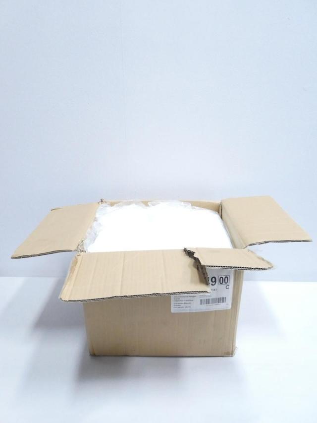 BOX OF 25 KIMBERLY CLARK 38949 KLEENGUARD A35 WHITE LARGE COVERALL