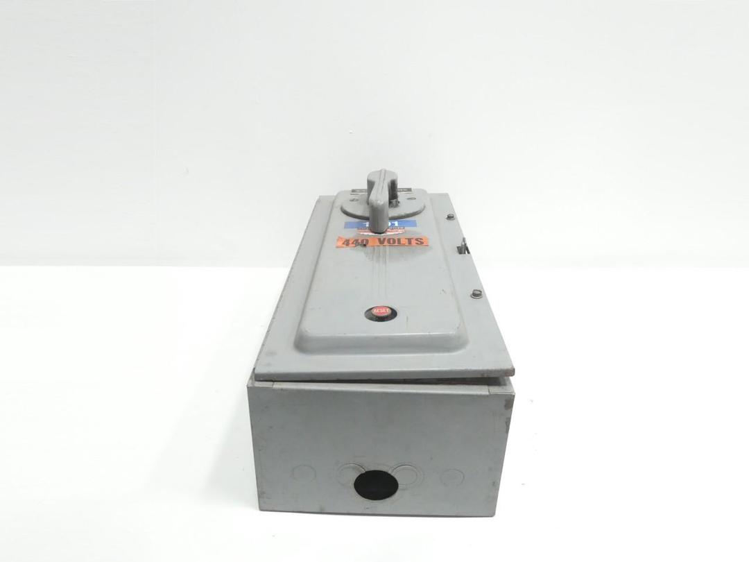 CUTLER HAMMER 9591 6-3-3-805 SIZE 1 AC AUTOMATIC STARTER 3P 110V-AC