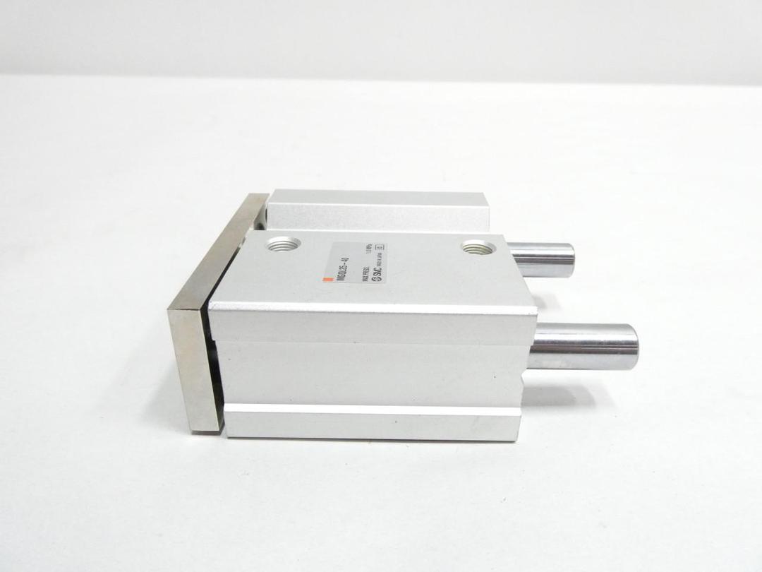SMC MGQL25-40 GUIDED SLIDE CYLINDER 25MM 40MM 1MPA