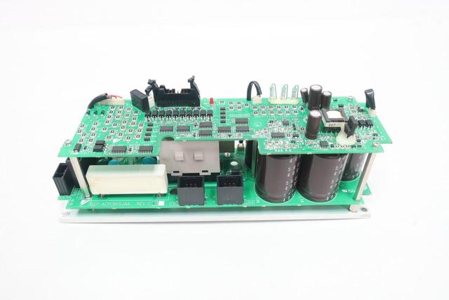 YASKAWA JUSP-ACPCB05JAA SERVO DRIVE