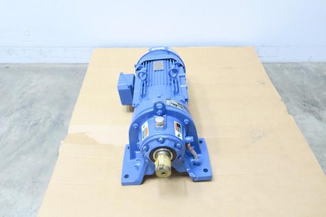 SUMITOMO SM-CYCLO CHHMS5-6130YC-EP-B-17 GEARMOTOR 103RPM 3PH 5HP 230/460V-AC