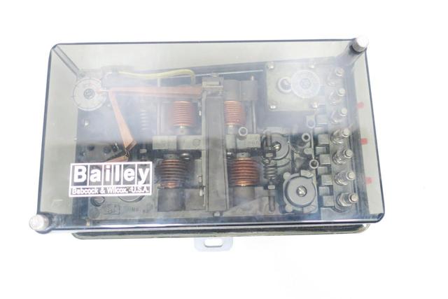 BAILEY FC210 MINI-LINE PNEUMATIC COMPUTER/CONTROLLER 3-15PSI