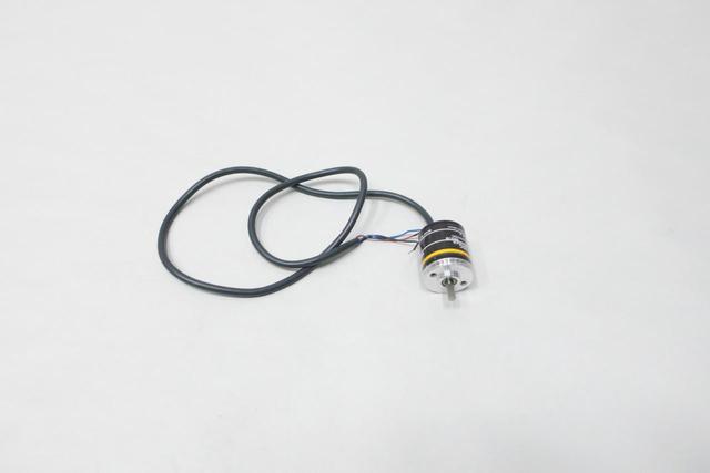 OMRON E6A2-CS5C ROTARY ENCODER 1-1/8IN 12-24V-DC
