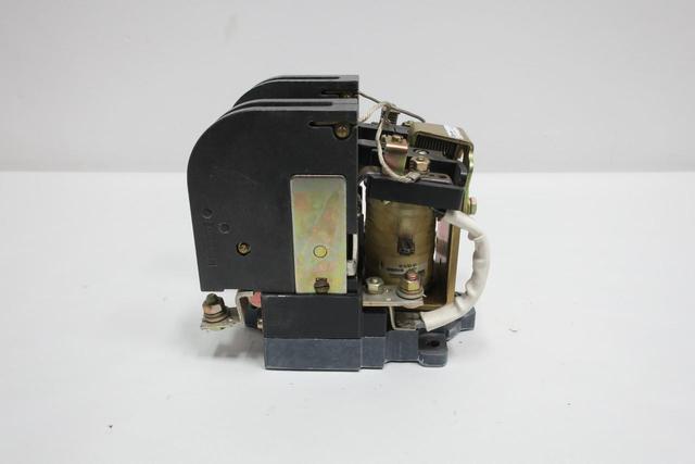 CUTLER HAMMER ME420CAC DC CONTACTOR 600V-DC 125V-DC 150A