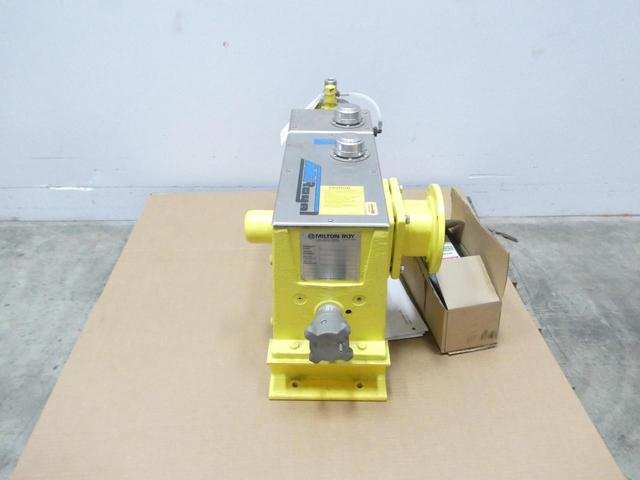 MILTON ROY MBD141 8FPCCBM4SE11NN MILROYAL METERING PUMP 26.9GPH 1250PSI
