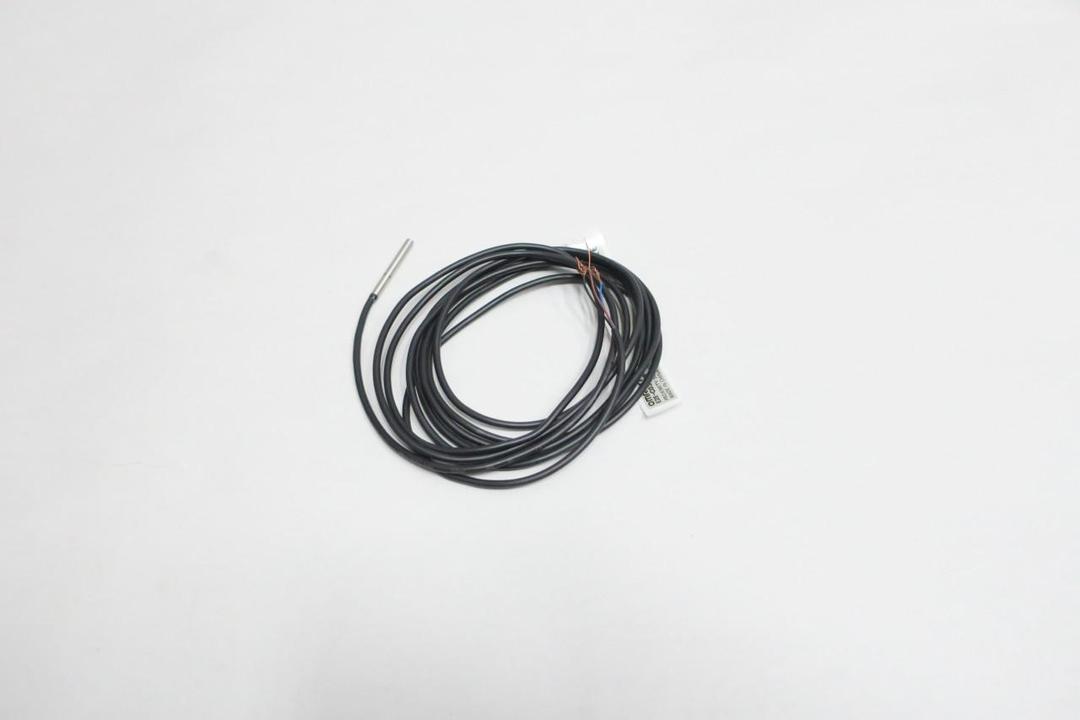 OMRON E2E-C03SR8-WC-C1 PROXIMITY SENSOR 10-30V-DC