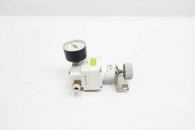 SMC IR2020-N02 PNEUMATIC REGULATOR 150PSI 1.4-120PSI 1/4IN NPT