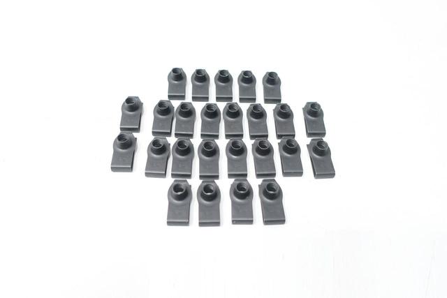 BOX OF 25 AUVECO 8814 EXTRUDED U-NUT