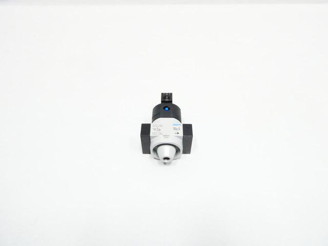 FESTO HEE-1/4-D-MINI-24 ON/OFF VALVE 21.6-26.4V-DC 240PSI 1/4IN NPT