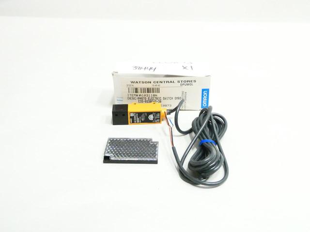 OMRON E3S-RS30E42-30 PHOTOELECTRIC SWITCH 12-24V-DC