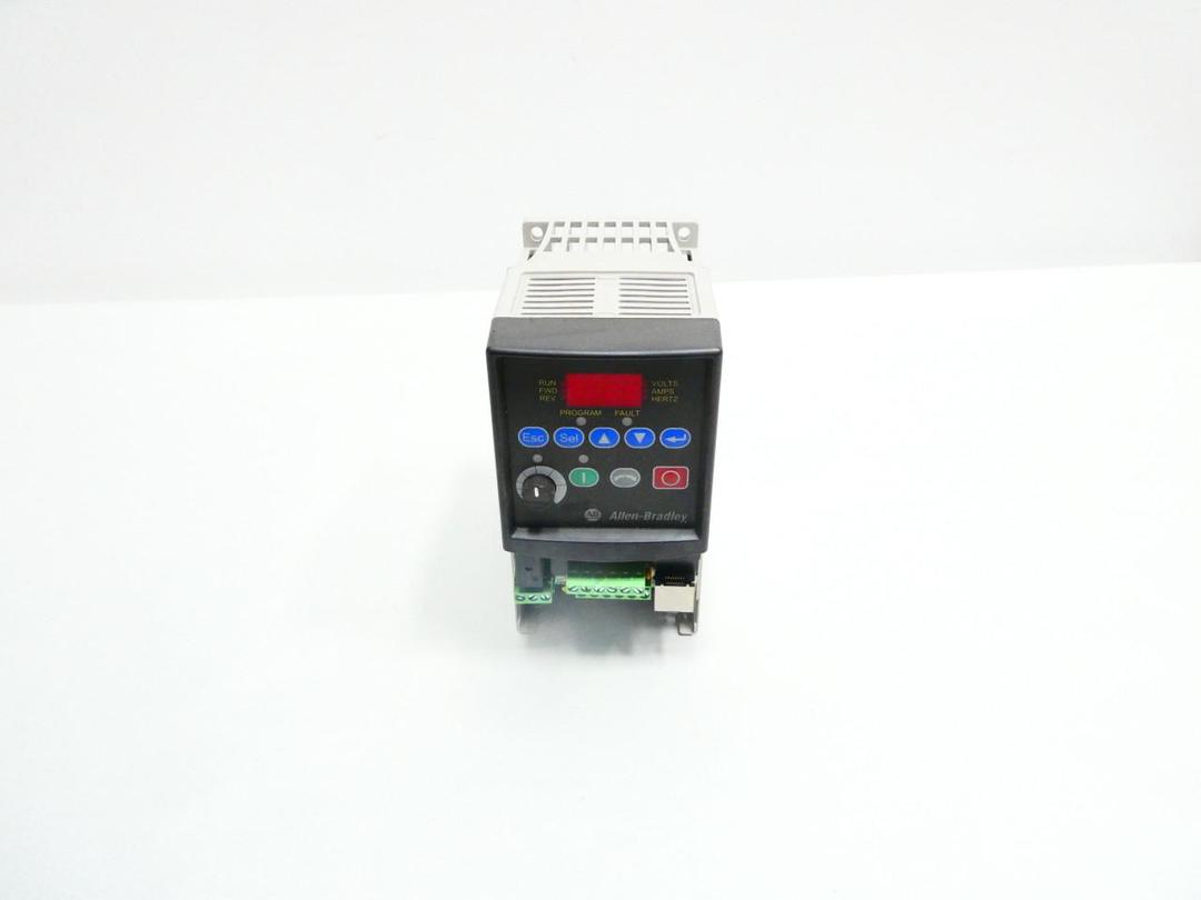 ALLEN BRADLEY 22A-D4P0N104 POWERFLEX AC DRIVE 342-528V-AC 0-240HZ 0-460V-AC 2HP