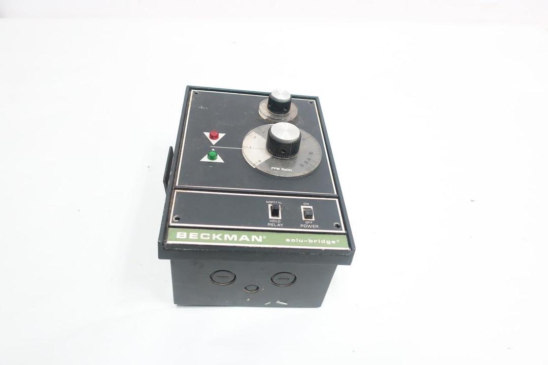 BECKMAN SE-A64 SOLU BRIDGE CONDUCTIVITY CONTROLLER 115V-AC