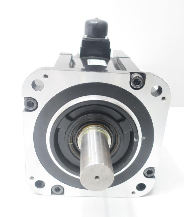 YASKAWA SGMGV-44A8M2E SERVO MOTOR 4.4KW 1500RPM 28.4NM 200V-AC
