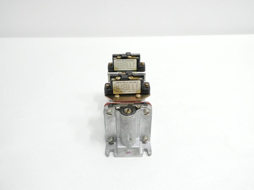 GENERAL ELECTRIC GE CR2820B121AA2 TIME DELAY RELAY 110V-AC