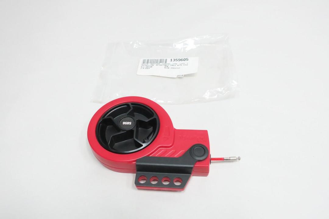 MASTER LOCK S856 CABLE LOCKOUT DEVICE