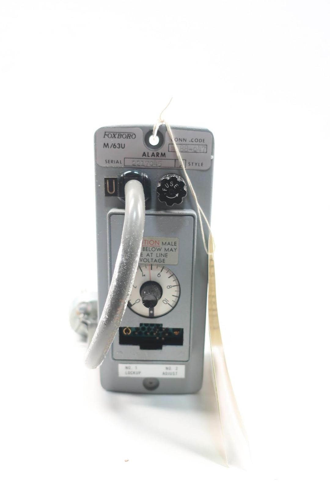 FOXBORO CUSTOM 63U ALARM UNIT PROCESS CONTROLLER 118V-AC